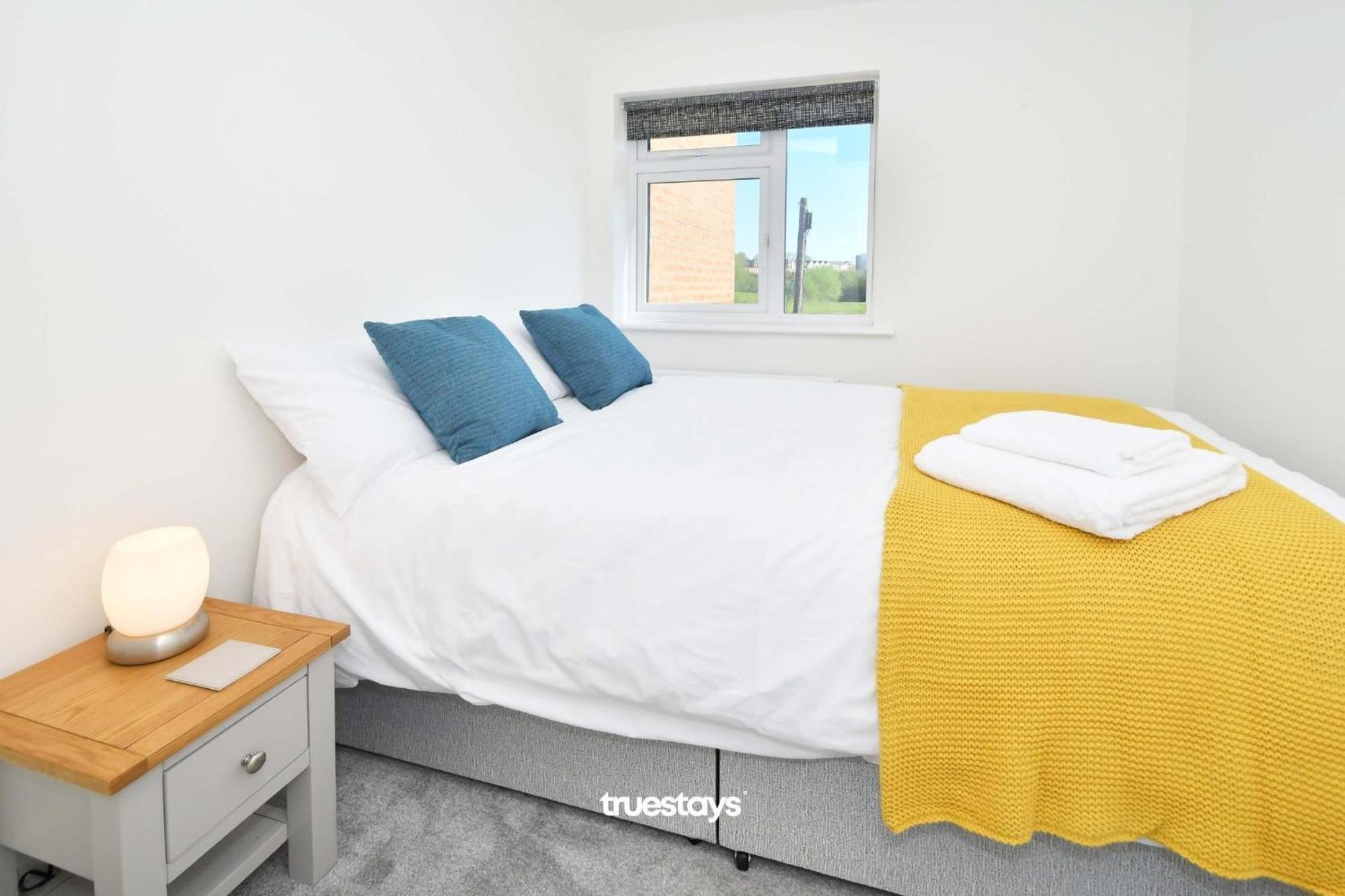 Regal House By True Stays - 3 Bedroom House In Stoke-On-Trent Экстерьер фото