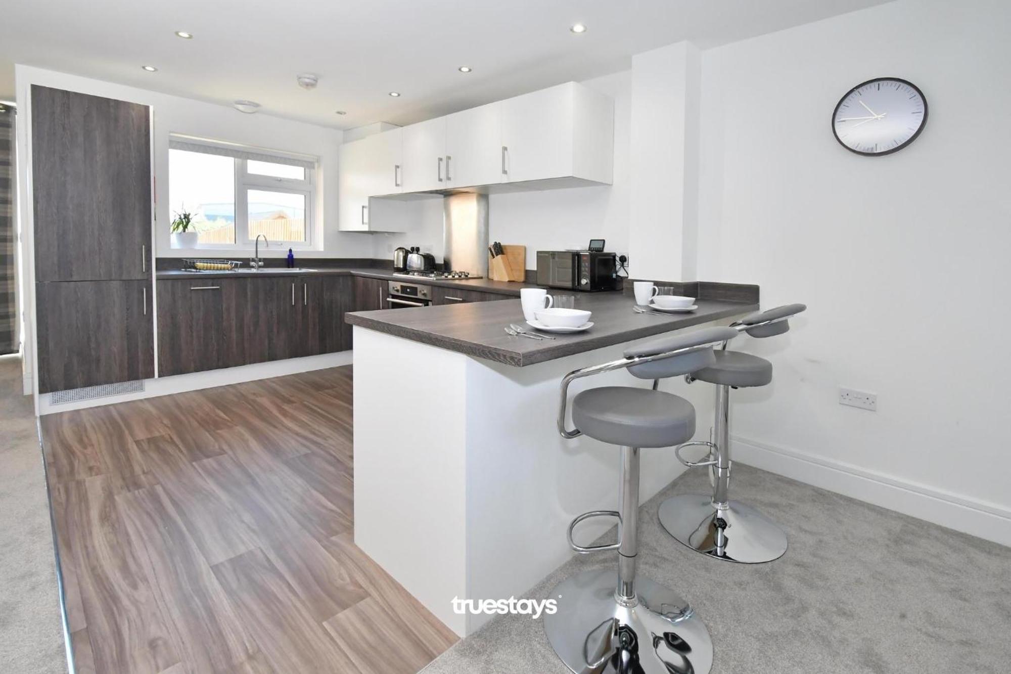 Regal House By True Stays - 3 Bedroom House In Stoke-On-Trent Экстерьер фото