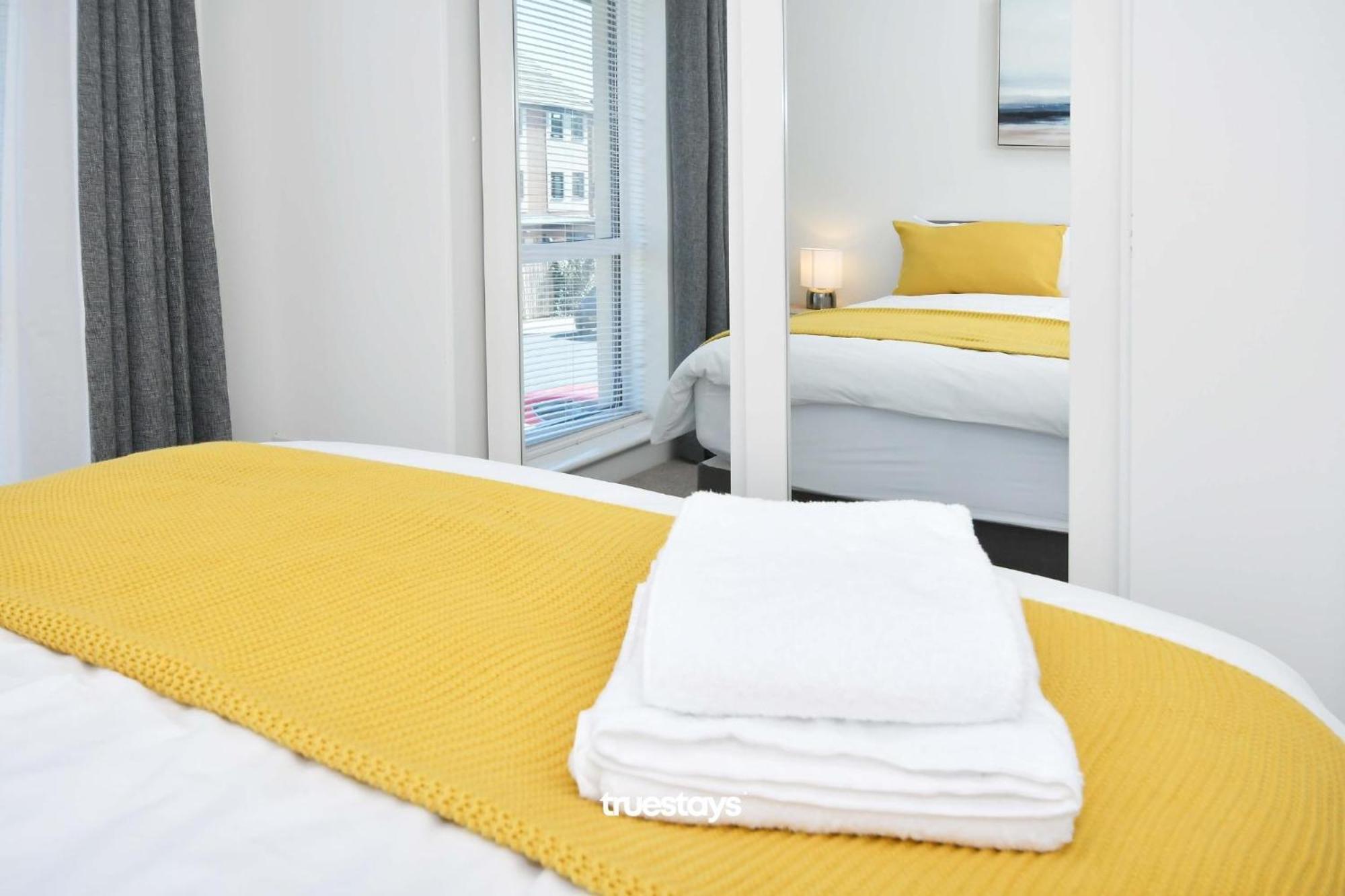 Regal House By True Stays - 3 Bedroom House In Stoke-On-Trent Экстерьер фото