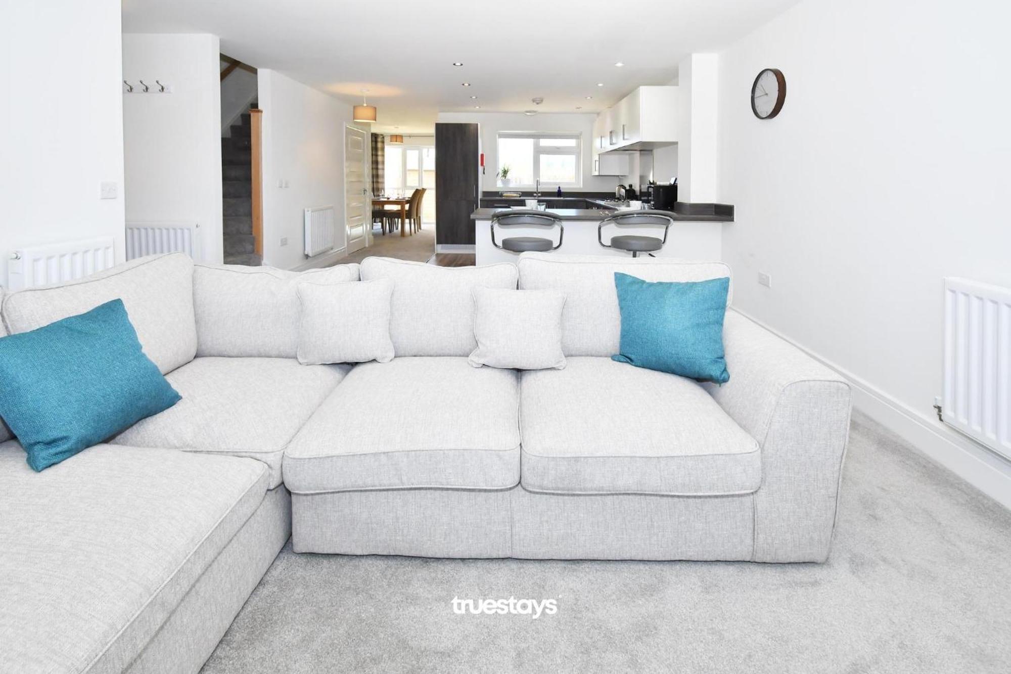 Regal House By True Stays - 3 Bedroom House In Stoke-On-Trent Экстерьер фото
