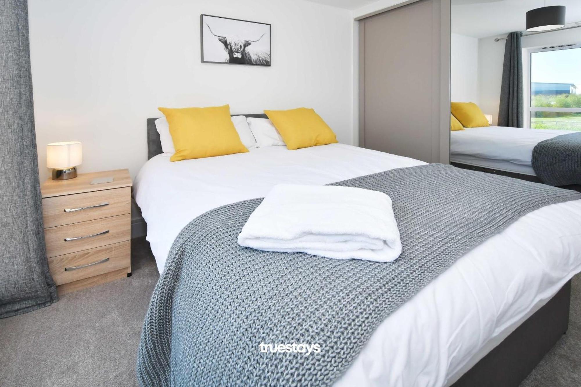 Regal House By True Stays - 3 Bedroom House In Stoke-On-Trent Экстерьер фото