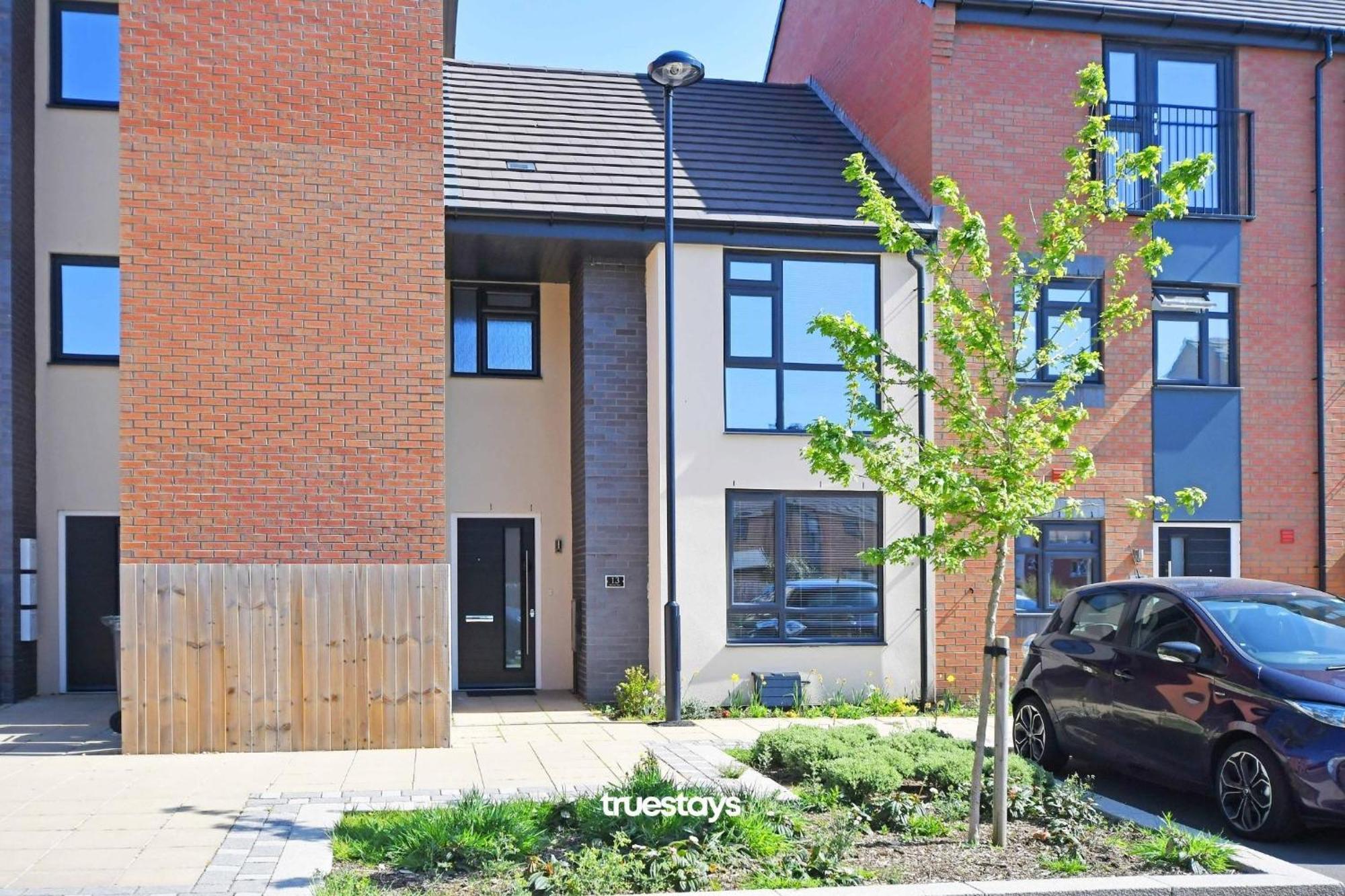 Regal House By True Stays - 3 Bedroom House In Stoke-On-Trent Экстерьер фото