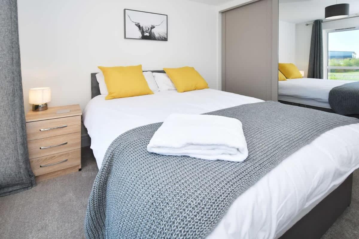 Regal House By True Stays - 3 Bedroom House In Stoke-On-Trent Экстерьер фото