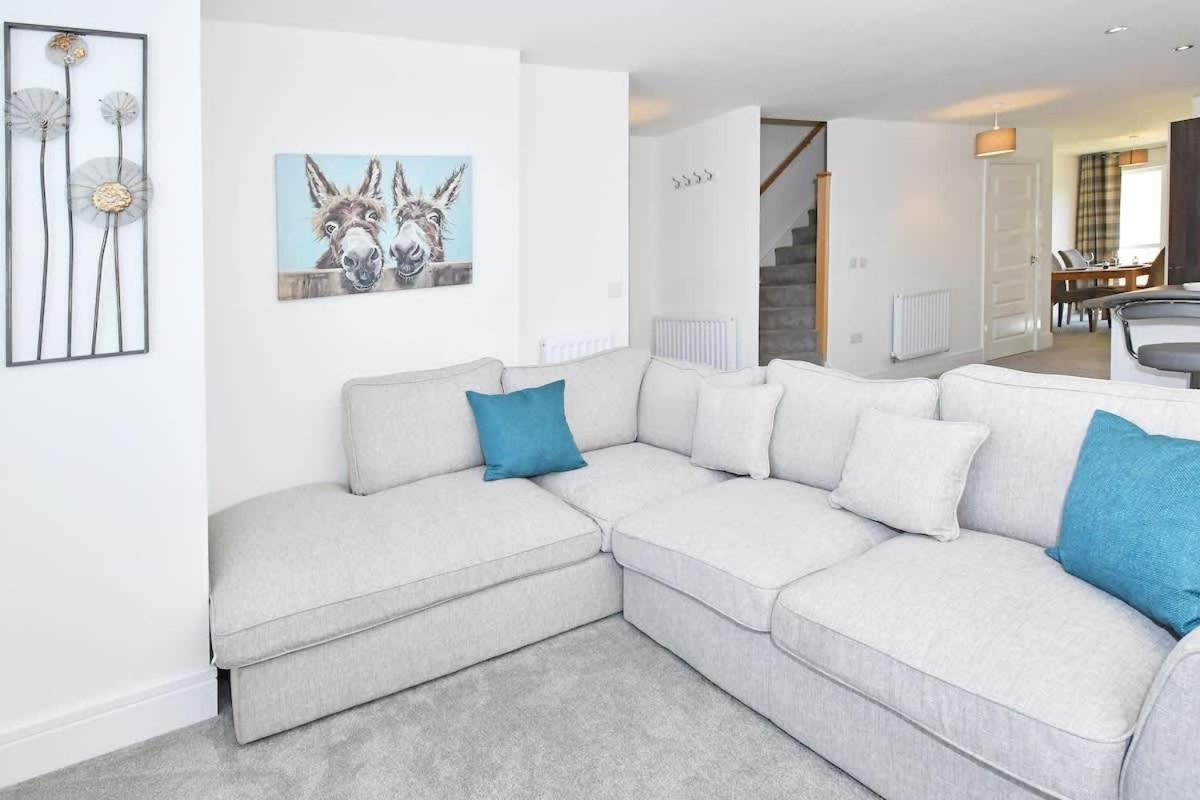 Regal House By True Stays - 3 Bedroom House In Stoke-On-Trent Экстерьер фото