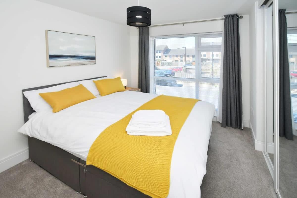 Regal House By True Stays - 3 Bedroom House In Stoke-On-Trent Экстерьер фото